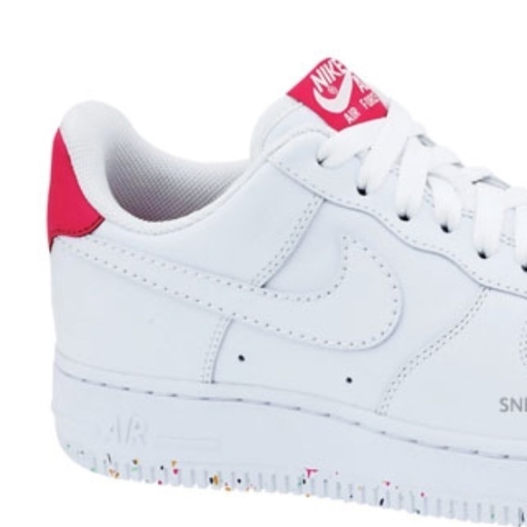 Nike Air Force 1 WM White Cherry - Picture 5 of 13